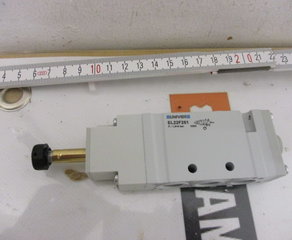 Пневмораспределитель с катушкой Univer