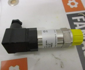 Реле давления
Drucktransmitter P 20 0...200mbar rel.
Ausgang: 4...20mA 2-Leiter
Prozeßanschluß: G1/2A, 1.4404, frontbündig
Erhöhter Temperaturbereich -25...120°C
Elektronik vergossen
Prozeßdichtung: FPM (Viton)
Steckverbinder DIN 43650, IP 67
Hilfsspannung: 24V DC (9...32V) Nöding Meßtechnik